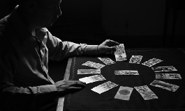 塔罗占卜你们还能不能在一起？