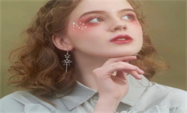 水瓶男爱惨了的星座女